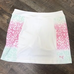Puma tennis skirt with shorts white pink green size medium EUC